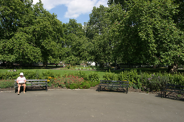 brunswick square gardens